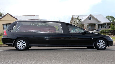 Coche f&uacute;nebre