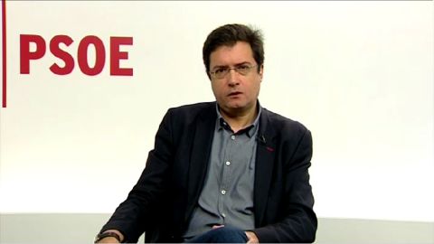 &Oacute;scar L&oacute;pez, portavoz socialista en el Senado, durante una entrevista en Espejo P&uacute;blico