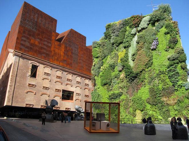 Muere una mujer tras caer por el hueco de una escalera en el Caixaforum Muere una mujer tras caer por el hueco de una escalera en el Caixaforum