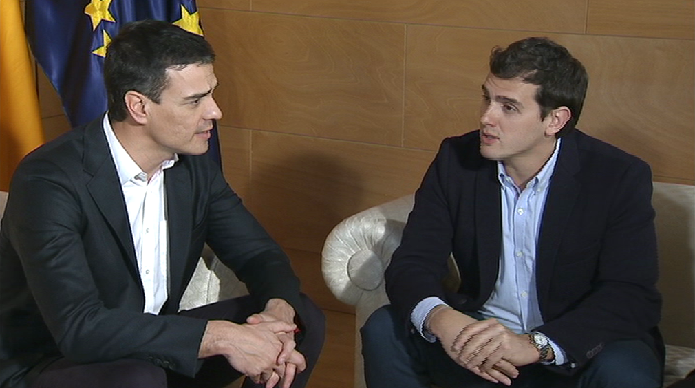 Sánchez y Rivera se ven más de un año después de su fallido pacto de gobierno Sánchez y Rivera se ven más de un año después de su fallido pacto de gobierno