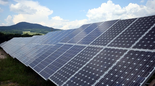 Compromís per Elx propone un plan de instalación de paneles solares en los centros educativos públicos Compromís per Elx propone un plan de instalación de paneles solares en los centros educativos públicos