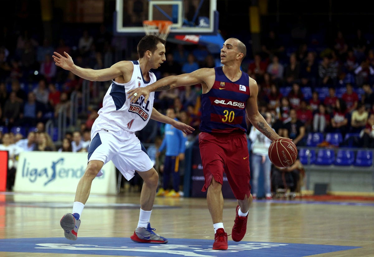 Baloncesto: El Barcelona arrolla al Manresa y el Madrid sufre ante el UCAM Baloncesto: El Barcelona arrolla al Manresa y el Madrid sufre ante el UCAM