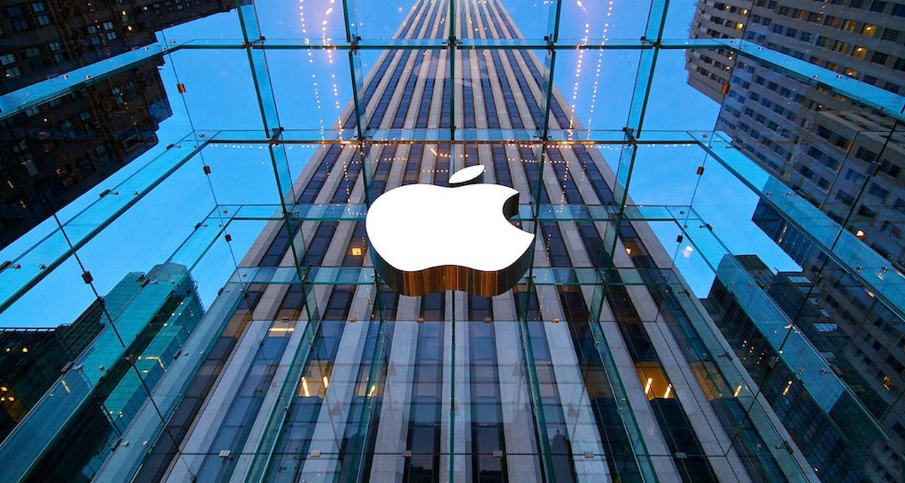 Cuatro jóvenes españoles seducen a Apple y entran en su programa mundial de becas Cuatro jóvenes españoles seducen a Apple y entran en su programa mundial de becas