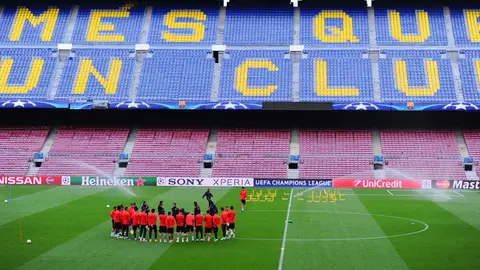 Atlético de Madrid El Atlético de Madrid entrenando en el Camp Nou