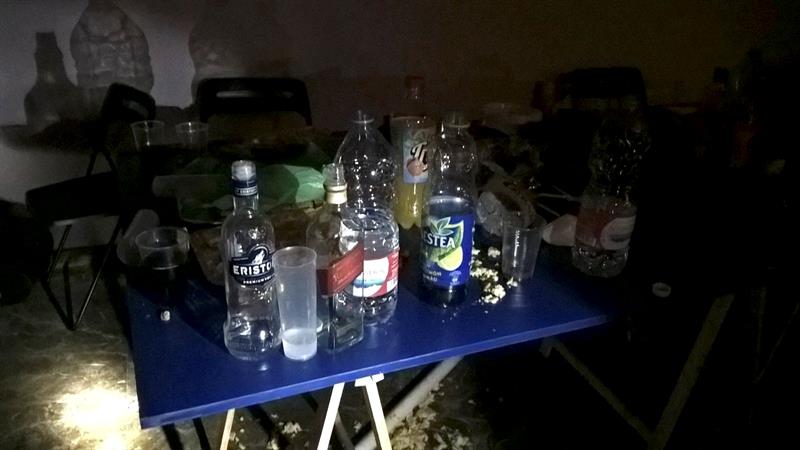 La Policía Municipal desaloja cuatro locales que celebraban fiestas con menores La Policía Municipal desaloja cuatro locales que celebraban fiestas con menores
