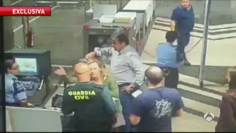 Imágenes en Exclusiva de Antena 3 de Victoria Rosell en el Aueropuerto de Gran Canaria Imágenes en Exclusiva de Antena 3 de Victoria Rosell en el Aueropuerto de Gran Canaria