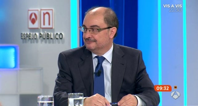 El presidente de Aragón dice sentirse "maltratado" por Montoro por el incumplimiento del déficit El presidente de Aragón dice sentirse "maltratado" por Montoro por el incumplimiento del déficit