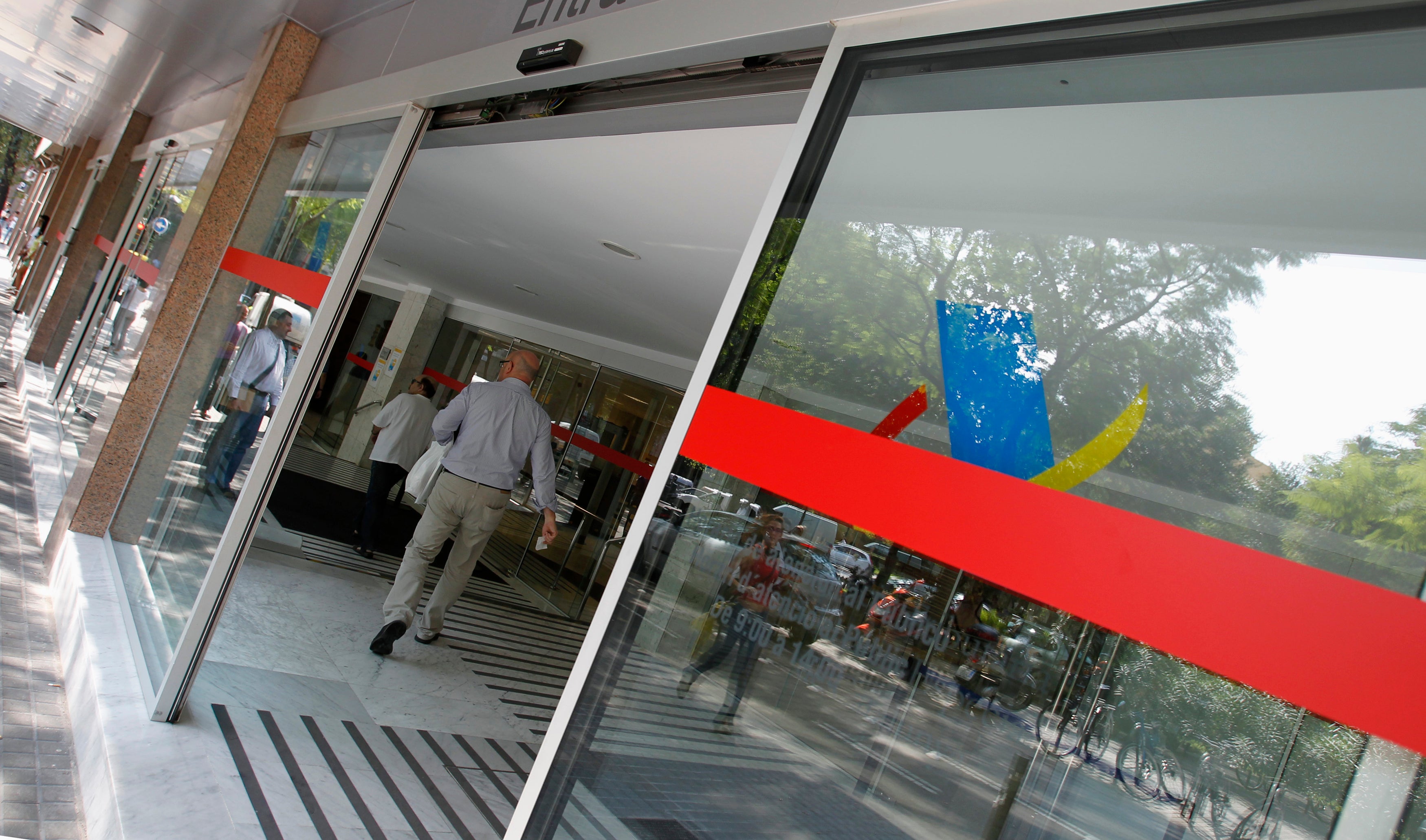 Una trama defraudó a Hacienda más de 20 millones en el IVA de hidrocarburos Una trama defraudó a Hacienda más de 20 millones en el IVA de hidrocarburos