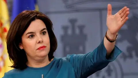 La vicepresidenta del Gobierno en funciones, Soraya Sáenz de Santamaría, en la rueda de prensa posterior al Consejo de Ministros La vicepresidenta del Gobierno en funciones, Soraya Sáenz de Santamaría, en la rueda de prensa posterior al Consejo de Ministros