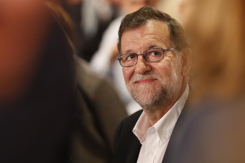 La criba mediática: "Rajoy no llamará a Sánchez ni intentará ser investido", según La Vanguardia La criba mediática: "Rajoy no llamará a Sánchez ni intentará ser investido", según La Vanguardia