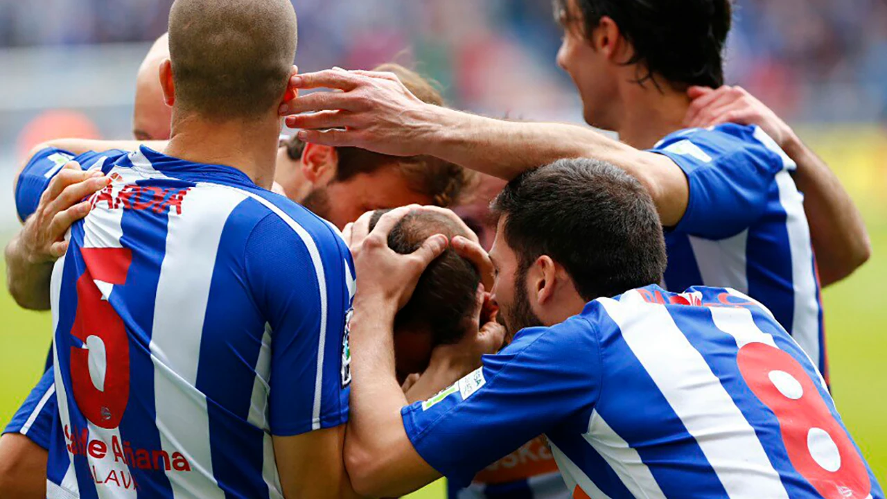 El Alavés celebra el empate