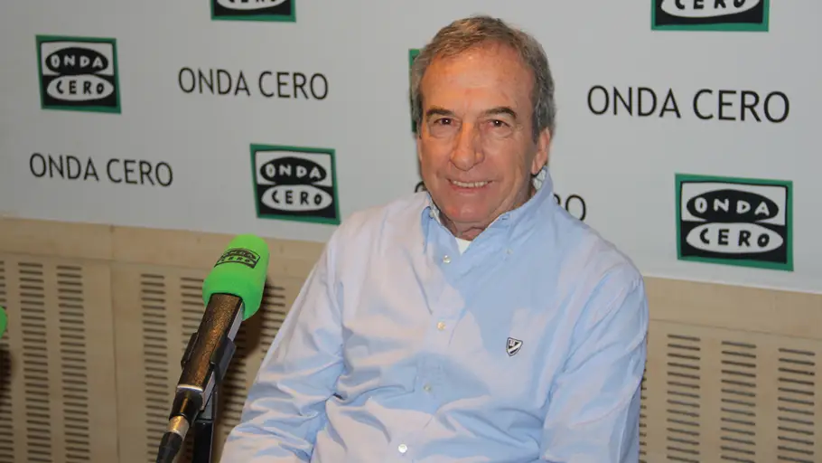 José Luis Perales en Onda Cero José Luis Perales durante una entrevista en Onda Cero