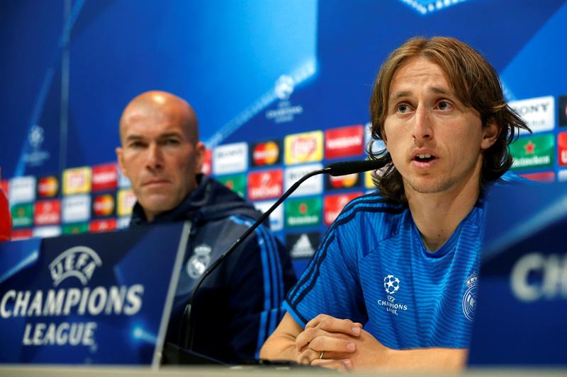 Modric: "Gracias a Dios que no juega Maradona" Modric: "Gracias a Dios que no juega Maradona"