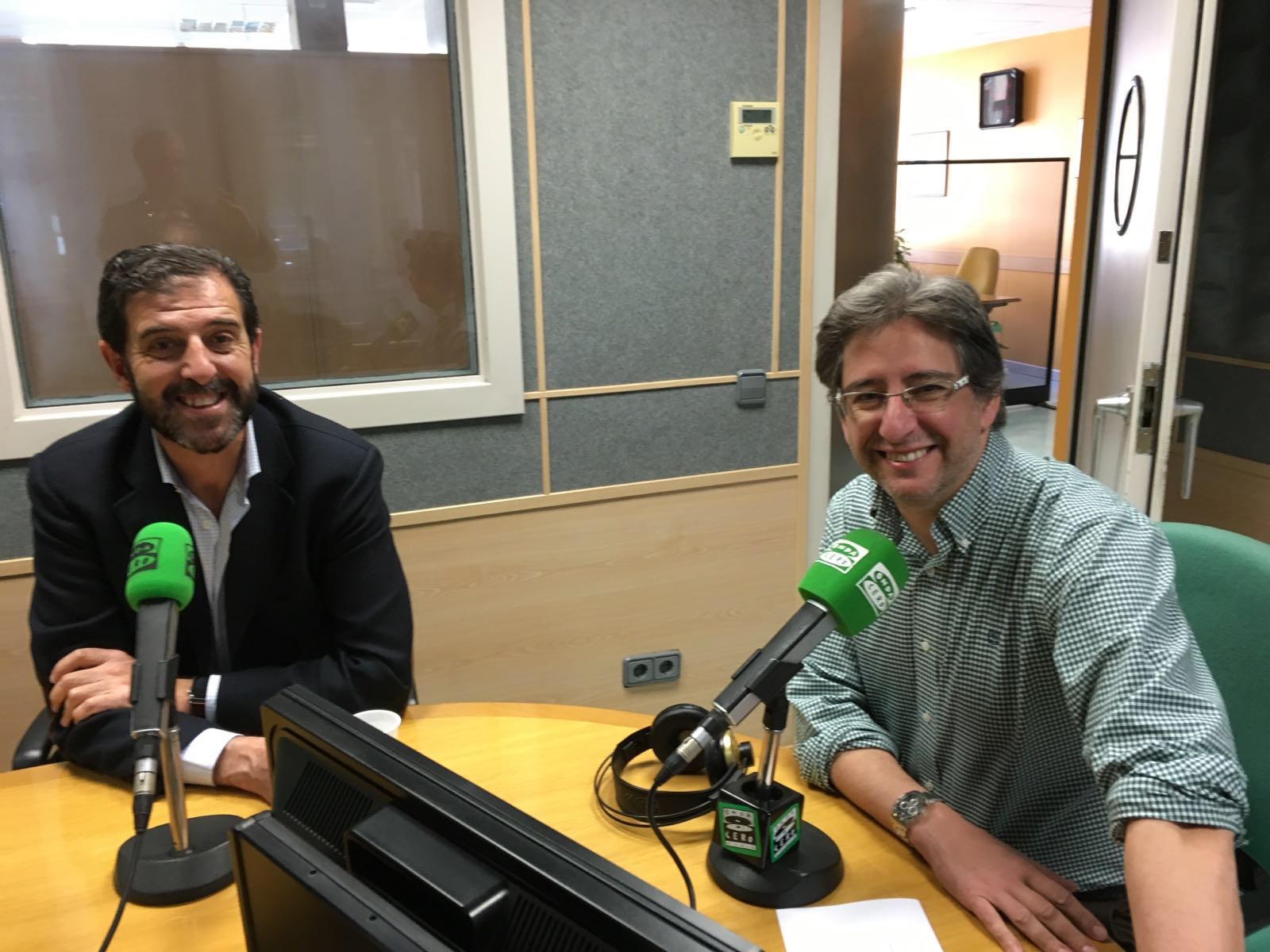 Aquí en la Onda Asturias 13/03/2017 con Arturo Tellez Aquí en la Onda Asturias 13/03/2017 con Arturo Tellez