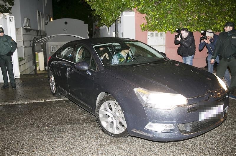 En libertad el yerno de Mario Conde mientras el resto continúa en dependencias de la Guardia Civil En libertad el yerno de Mario Conde mientras el resto continúa en dependencias de la Guardia Civil