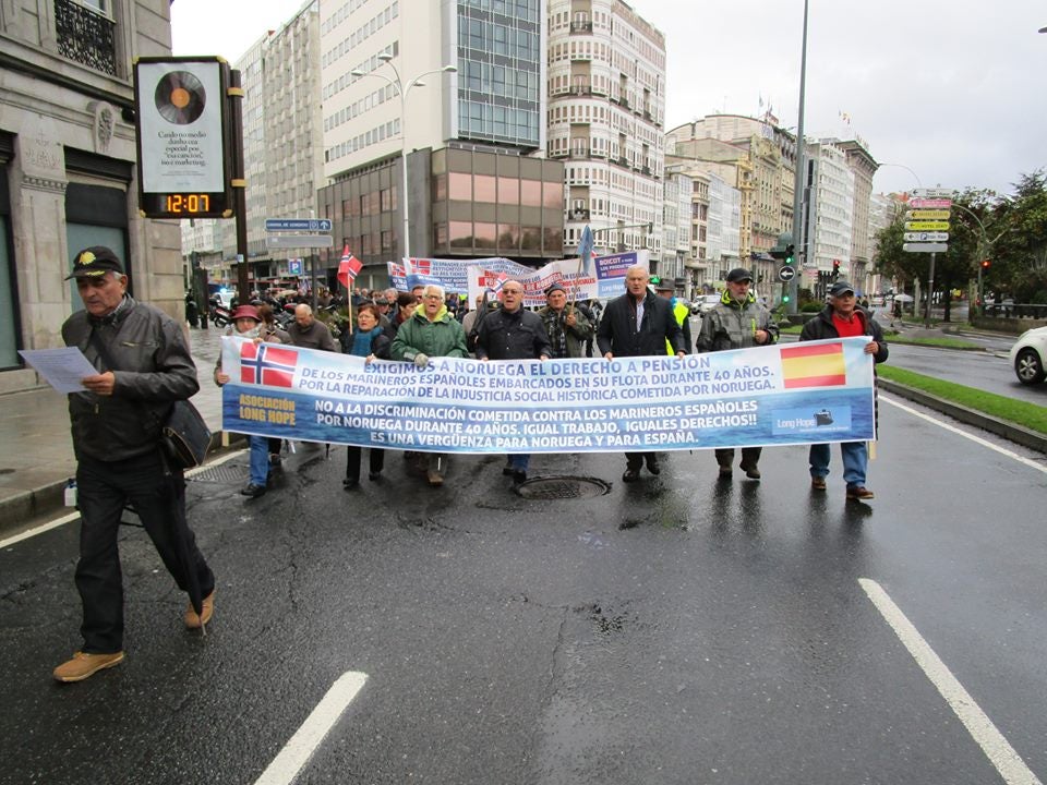 Mesa de redacción: 12.000 marineros españoles le reclaman una pensión a Noruega Mesa de redacción: 12.000 marineros españoles le reclaman una pensión a Noruega