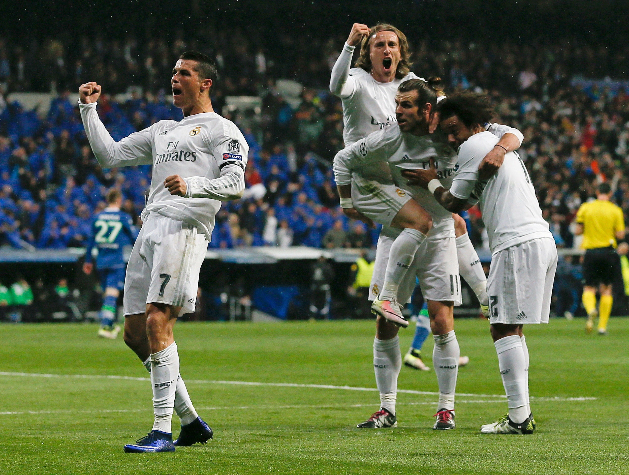 Real Madrid 3 - 0 Wolfsburgo. Ronaldo lleva al Real Madrid a semifinales Real Madrid 3 - 0 Wolfsburgo. Ronaldo lleva al Real Madrid a semifinales