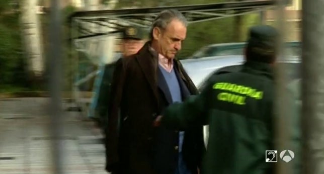 Mario Conde niega todos los cargos y la Fiscalía pide prisión incondicional por riesgo de fuga Mario Conde niega todos los cargos y la Fiscalía pide prisión incondicional por riesgo de fuga