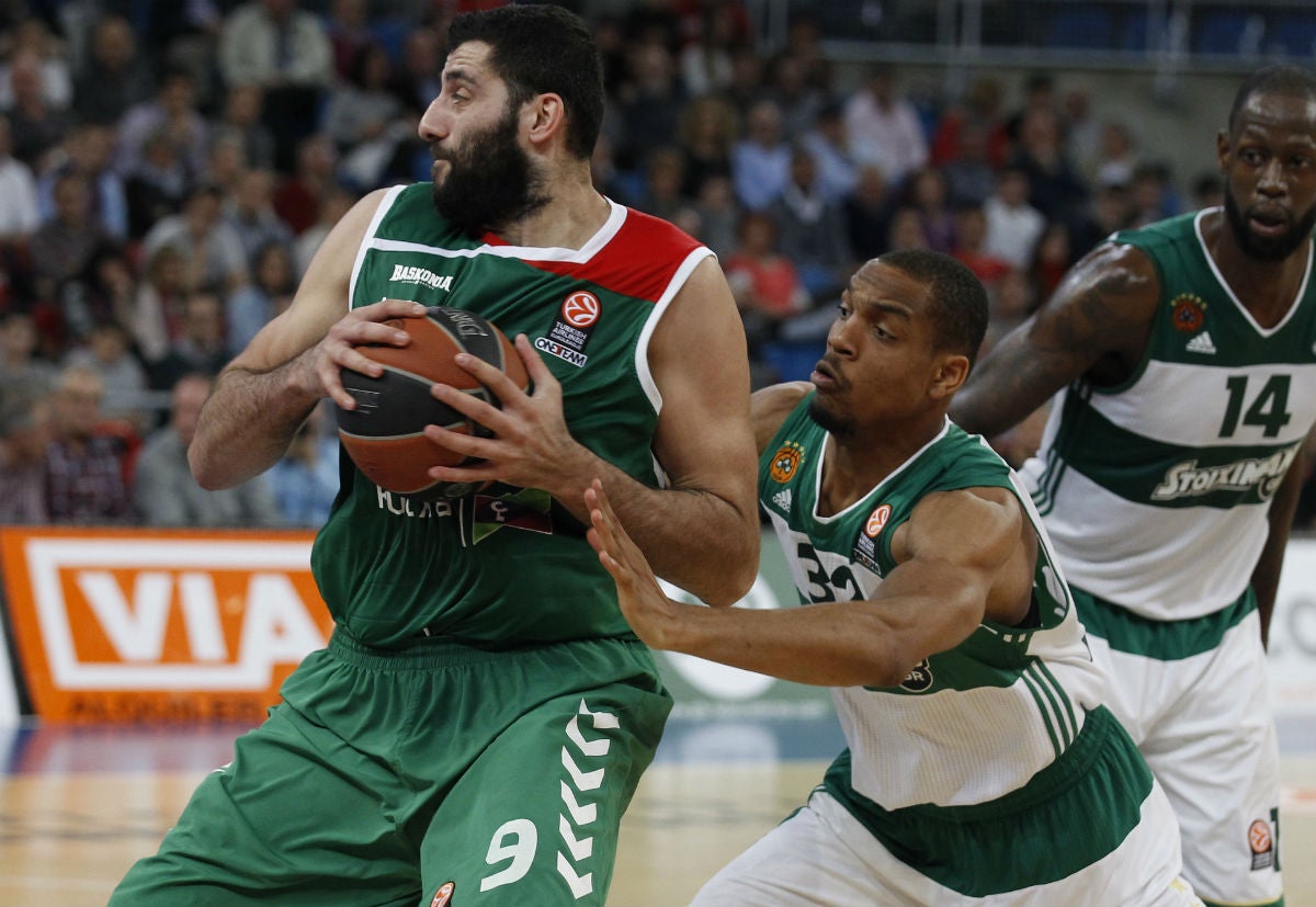 Bourousis ficha por el Panathinaikos por dos años Bourousis ficha por el Panathinaikos por dos años