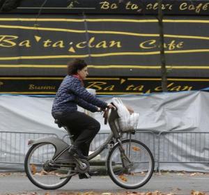 Fachada de la Sala Bataclan en París Fachada de la Sala Bataclan en París