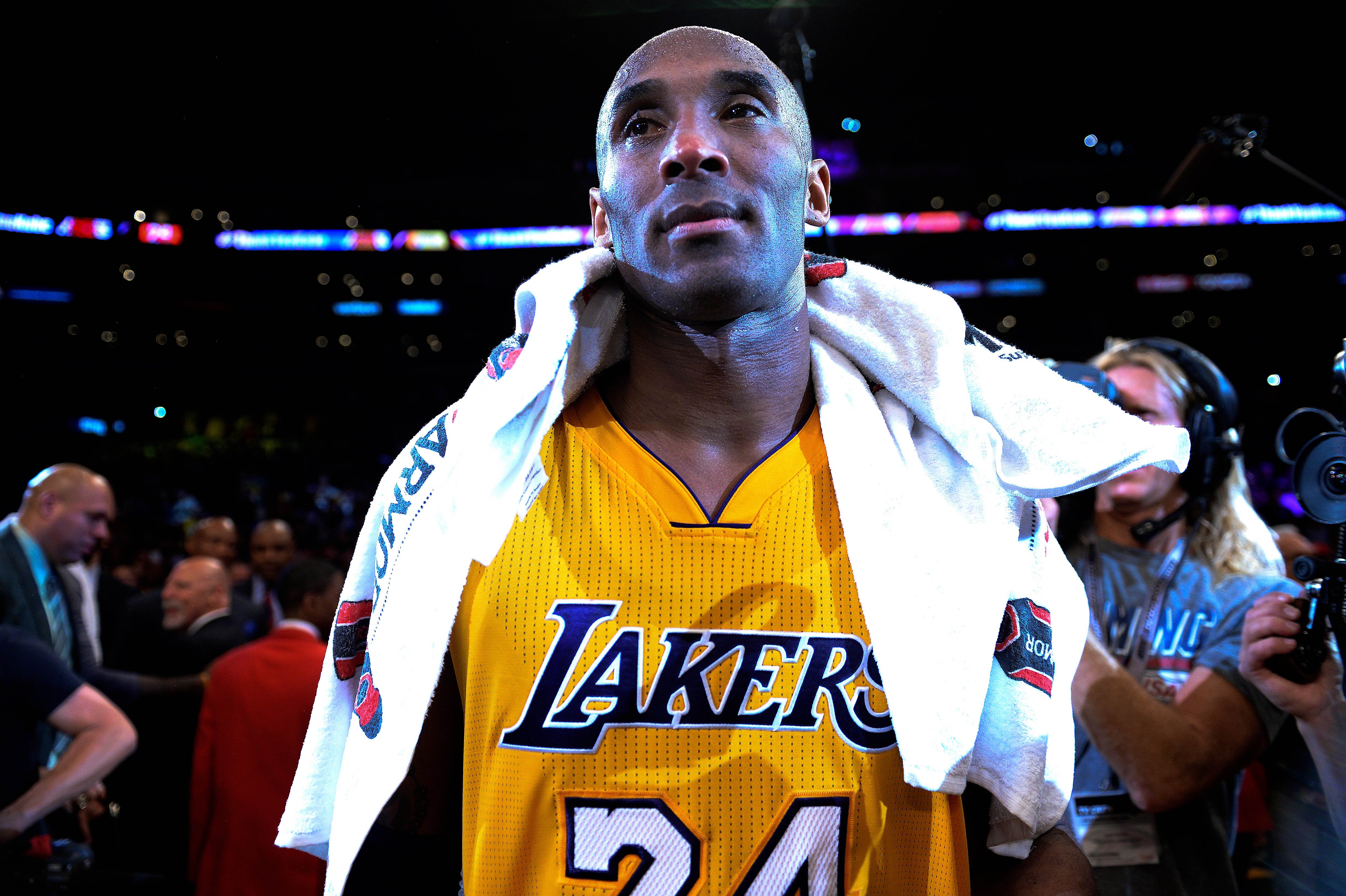 Los Ángeles Lakers retirarán los dorsales 8 y 24 de Kobe Bryant Los Ángeles Lakers retirarán los dorsales 8 y 24 de Kobe Bryant