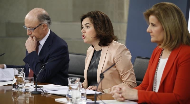 El Gobierno recuerda al PSOE que Soria ha renunciado y le pide "responsabilidad" El Gobierno recuerda al PSOE que Soria ha renunciado y le pide "responsabilidad"