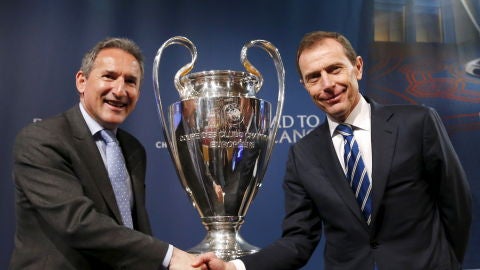 Txiki Begiristain y Butrague&ntilde;o posan junto a la Champions
