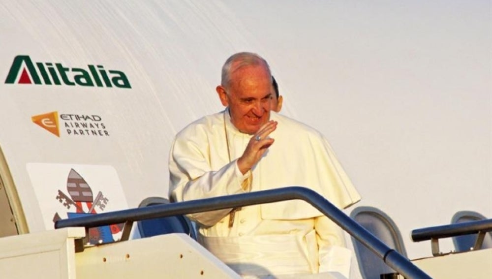 El Papa Francisco a su llegada a Lesbos