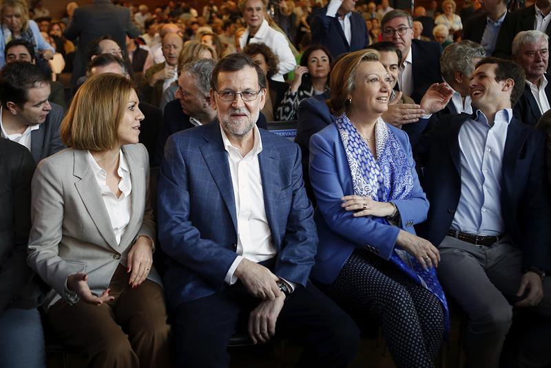 Cospedal insta a Sánchez a abandonar su ego y negociar porque "aún hay tiempo" Cospedal insta a Sánchez a abandonar su ego y negociar porque "aún hay tiempo"