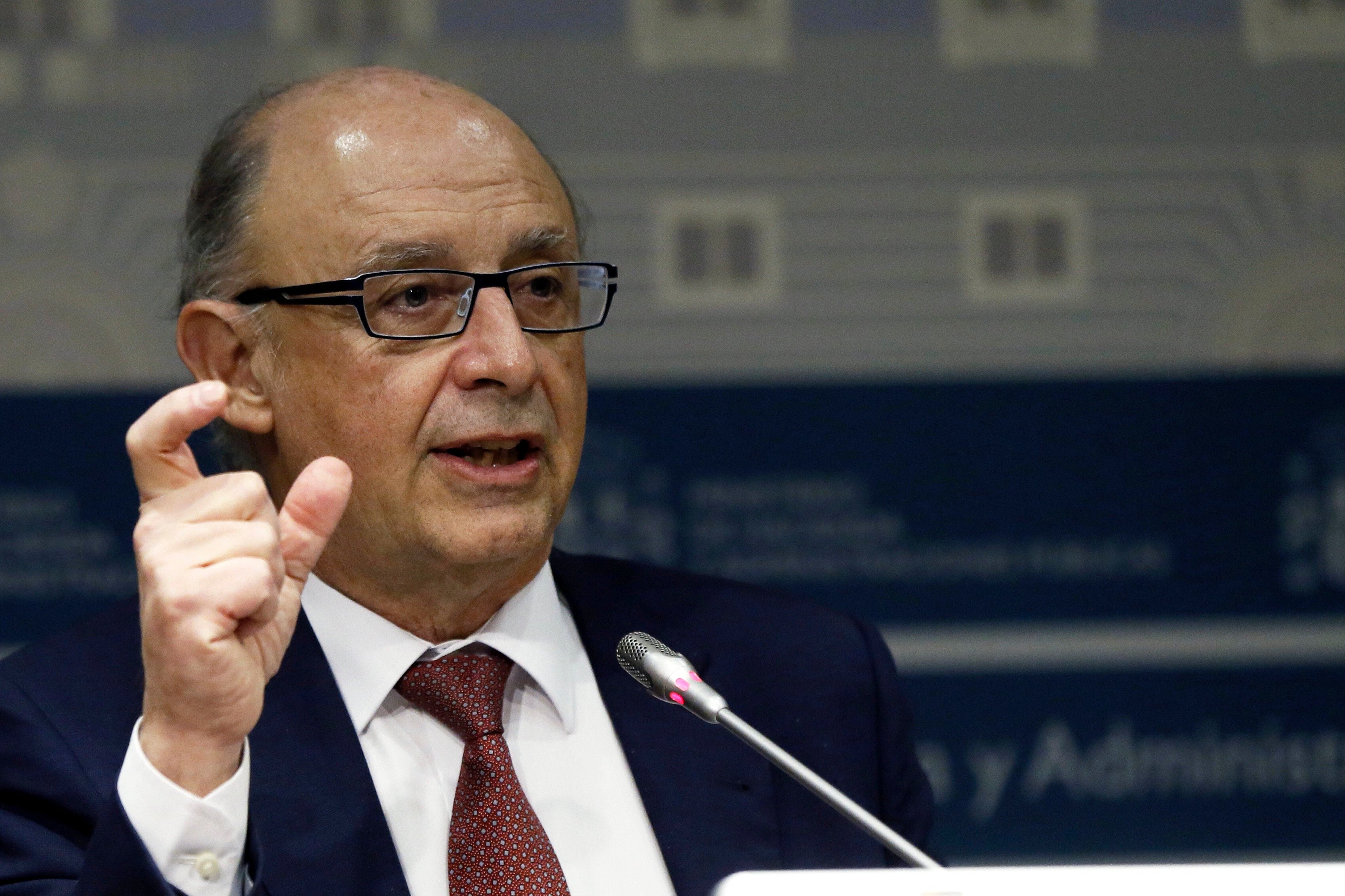 Minuto Económico: ¿Qué tiene que ver Toni Manero con Cristobal Montoro? Minuto Económico: ¿Qué tiene que ver Toni Manero con Cristobal Montoro?