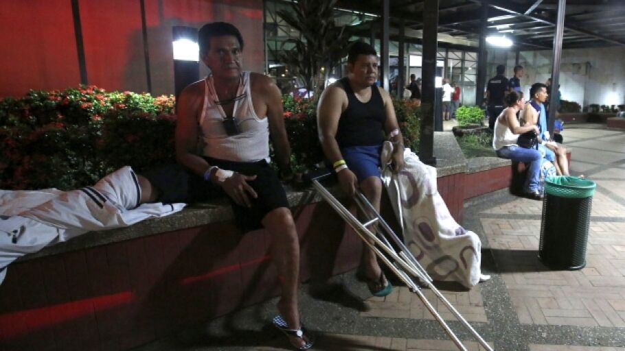 Afectados tras el terremoto en Ecuador 