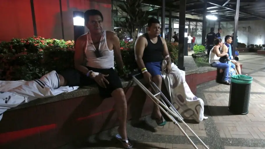 Afectados tras el terremoto en Ecuador Afectados tras el terremoto en Ecuador