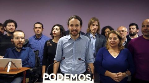 Pablo Iglesias y su equipo