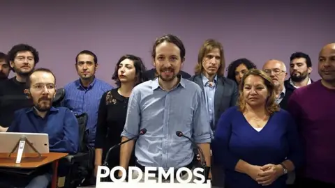 Pablo Iglesias y su equipo Pablo Iglesias y su equipo