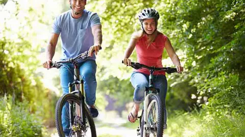La bicicleta, un medio de transporte que protege el medio ambiente La bicicleta, un medio de transporte que protege el medio ambiente
