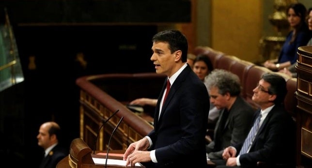 El PSOE urgirá a Rajoy a mejorar la pensión de las mujeres y a derogar la reforma laboral El PSOE urgirá a Rajoy a mejorar la pensión de las mujeres y a derogar la reforma laboral