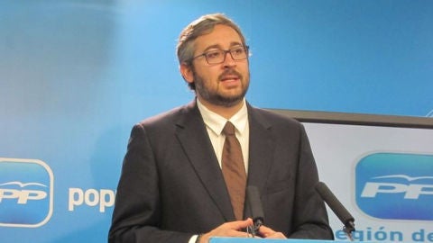 El portavoz del PP en Murcia, V&iacute;ctor Mart&iacute;nez