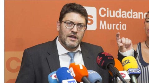 El portavoz del grupo parlamentario de Ciudadanos (C's) en el Parlamento de Murcia, Miguel S&aacute;nchez
