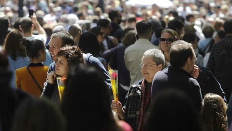 Instant&aacute;nea de la celebraci&oacute;n de Sant Jordi 2016 en Barcelona