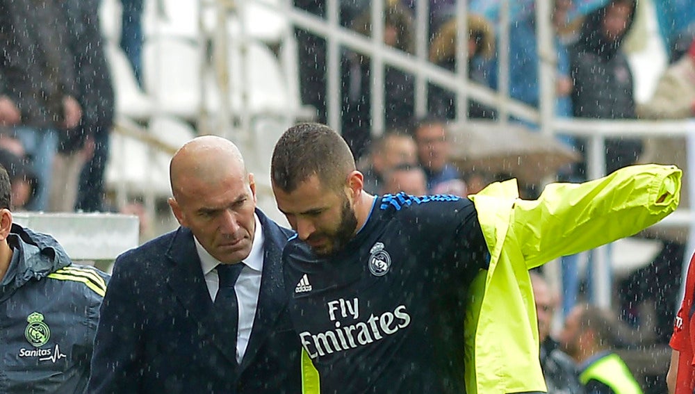 Karim Benzema lesionado en Vallecas