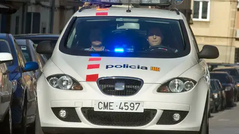 Un coche de los Mossos d'Esquadra Un coche de los Mossos d'Esquadra