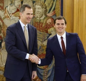 El rey Felipe VI con el presidente de Ciudadanos, Albert Rivera El rey Felipe VI con el presidente de Ciudadanos, Albert Rivera