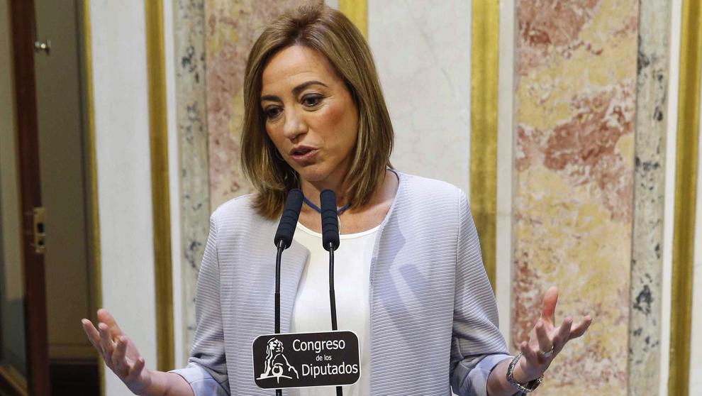 Carme Chacón se lía en Twitter y confunde al Rey con el presidente del Gobierno Carme Chacón se lía en Twitter y confunde al Rey con el presidente del Gobierno