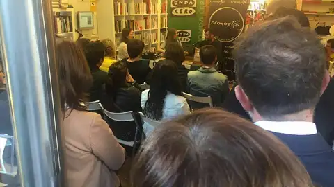 Nacho Carretero - Escritor Entrevista del escritor Nacho Carretero en la librería Cronopios