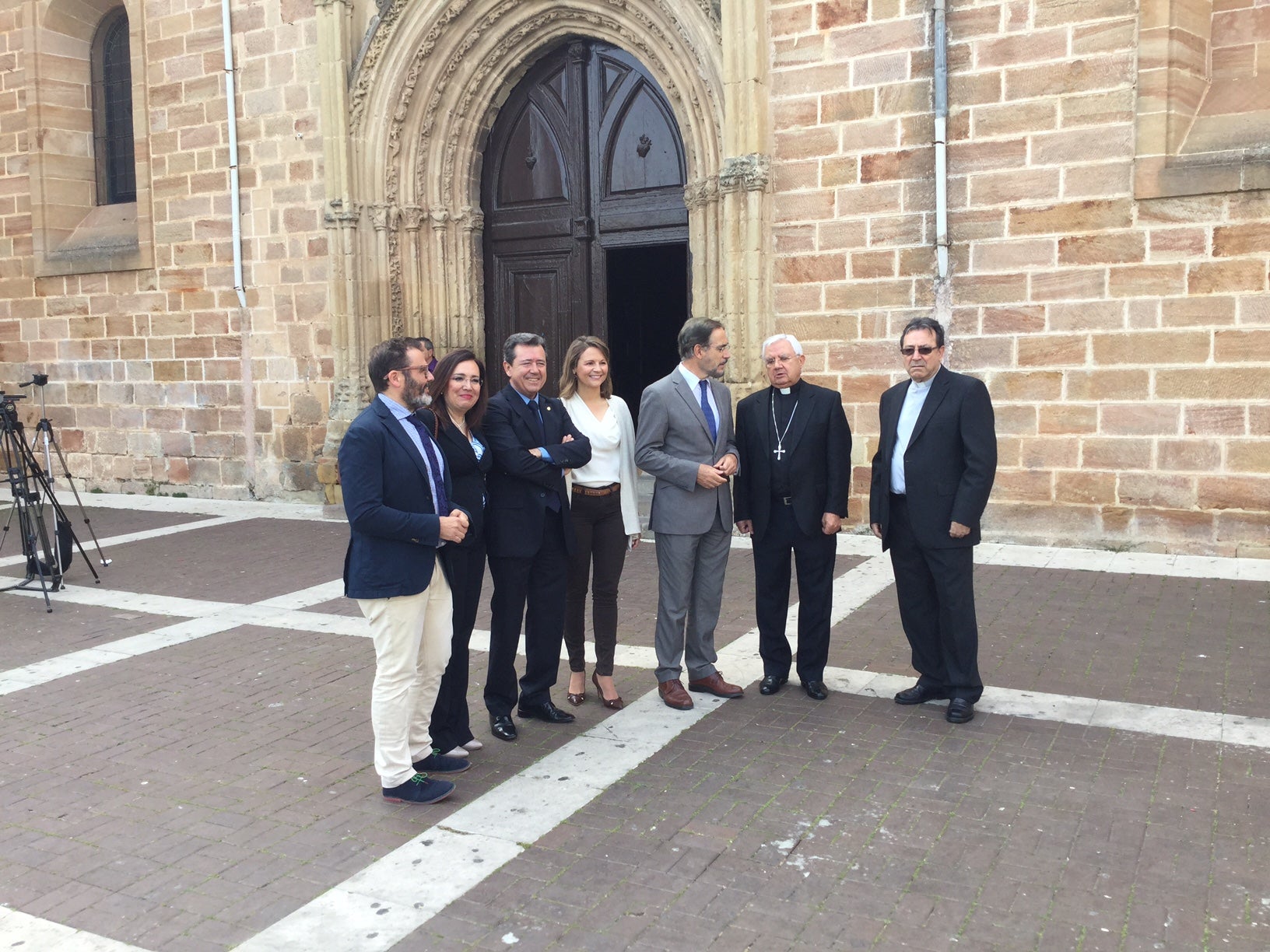 Jaén en la Onda con Nicolás Hidalgo 29/04/2016 Obras en Santa María de Linares Jaén en la Onda con Nicolás Hidalgo 29/04/2016 Obras en Santa María de Linares