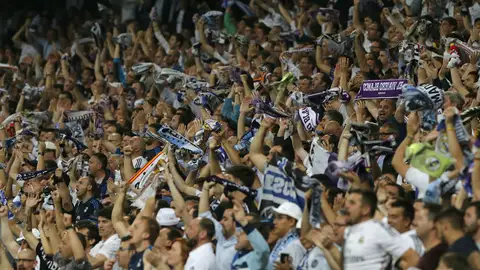 El Bernabéu celebrando el pase a la final de la Champions El Bernabéu celebrando el pase a la final de la Champions