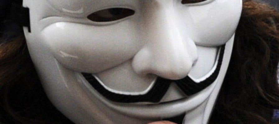 Persona con la máscara de Anonymous Persona con la máscara de Anonymous