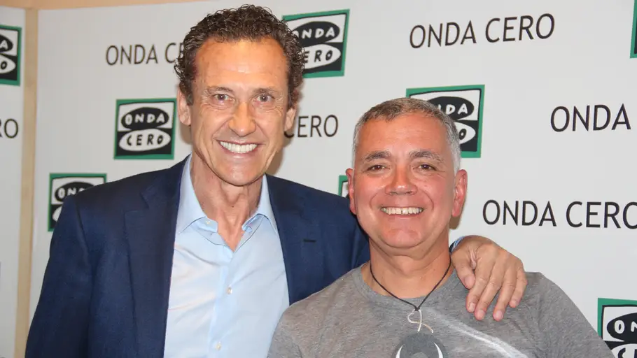 Jorge Valdano y Juan Ramón Lucas El exfutbolista Jorge Valdano con Juan Ramón Lucas