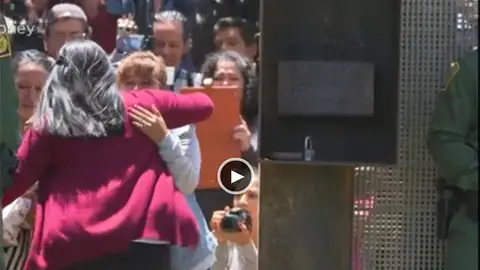 La mujer mexicana que ha roto el muro fronterizo que le separa de su familia La mujer mexicana que ha roto el muro fronterizo que le separa de su familia