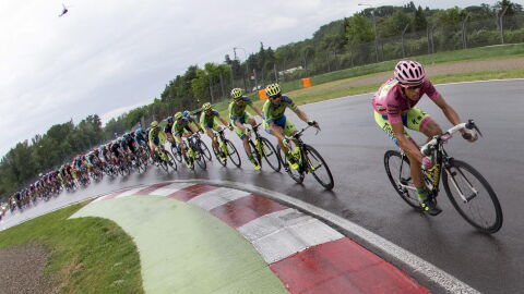 El pelot&oacute;n durante una etapa del Giro de Italia (Archivo)
